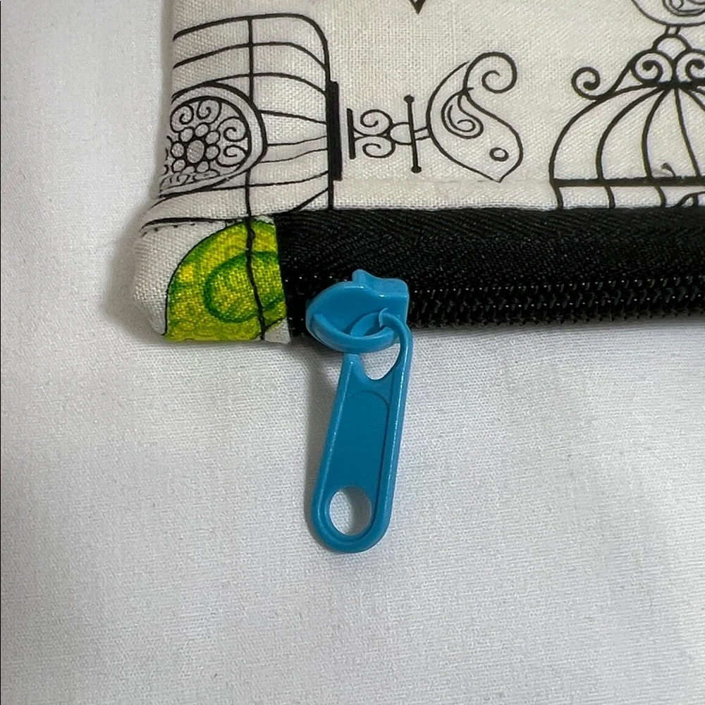 Handmade Bird Patterned Wristlet Clutch - Picture 4 of 8